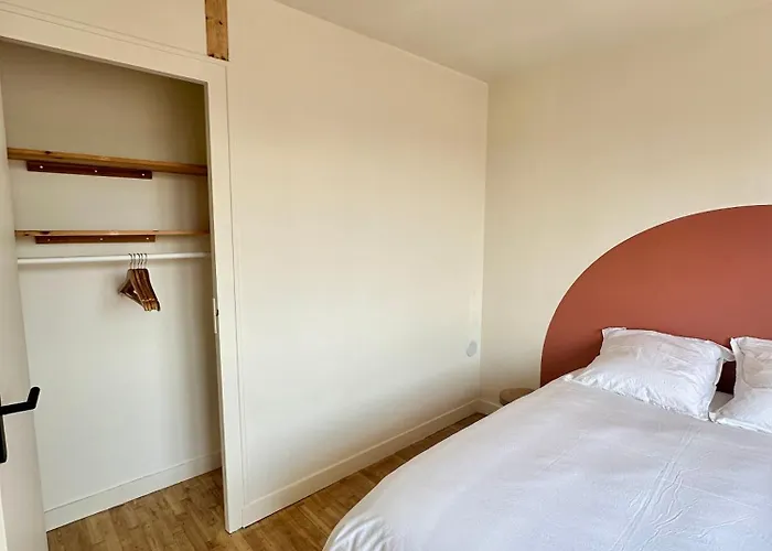 Charmante Maison Avec Terrasse * אנז'ה