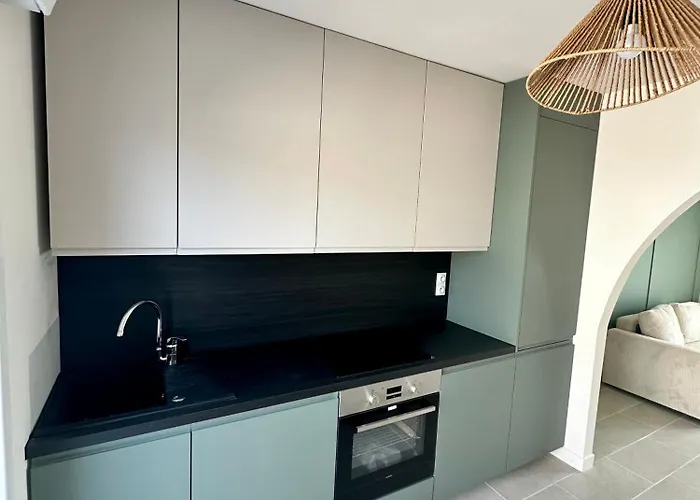 בית נופש Charmante Maison Avec Terrasse אנז'ה