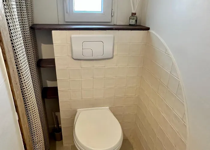 Charmante Maison Avec Terrasse אנז'ה